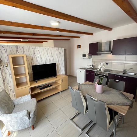 Apartman Sertic Nenad Ρόβινι Εξωτερικό φωτογραφία